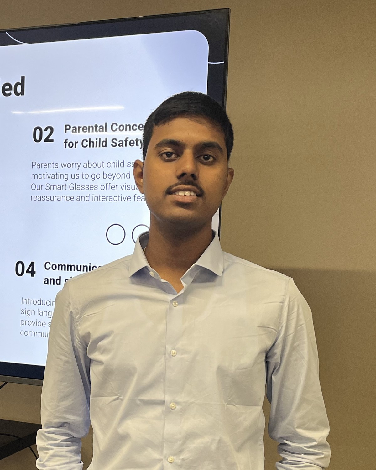 Neeraj Chormale presenting his Smart Glasses project